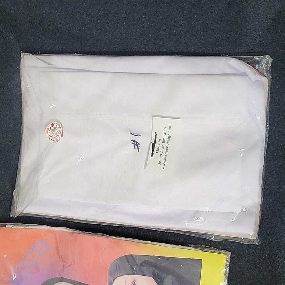 2 NIP Hijab White Silver - Picture 3 of 5